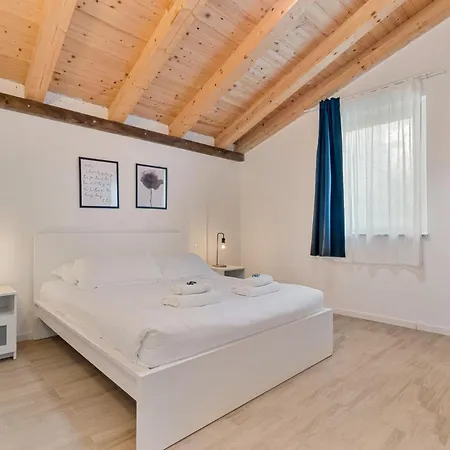 Lägenhetshotell Il Parco Apartment- Nature & Relax-road To 5terre 3*