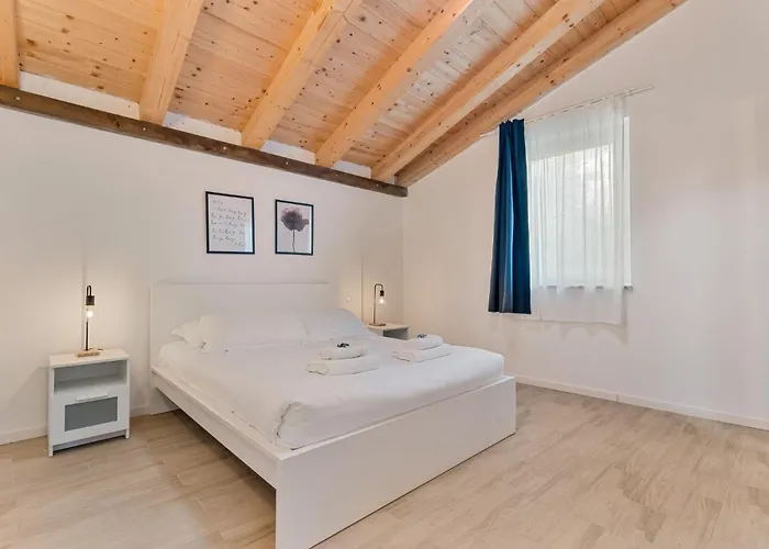 Aparthotel 5 Terre Il Parco Ciclabile 3*